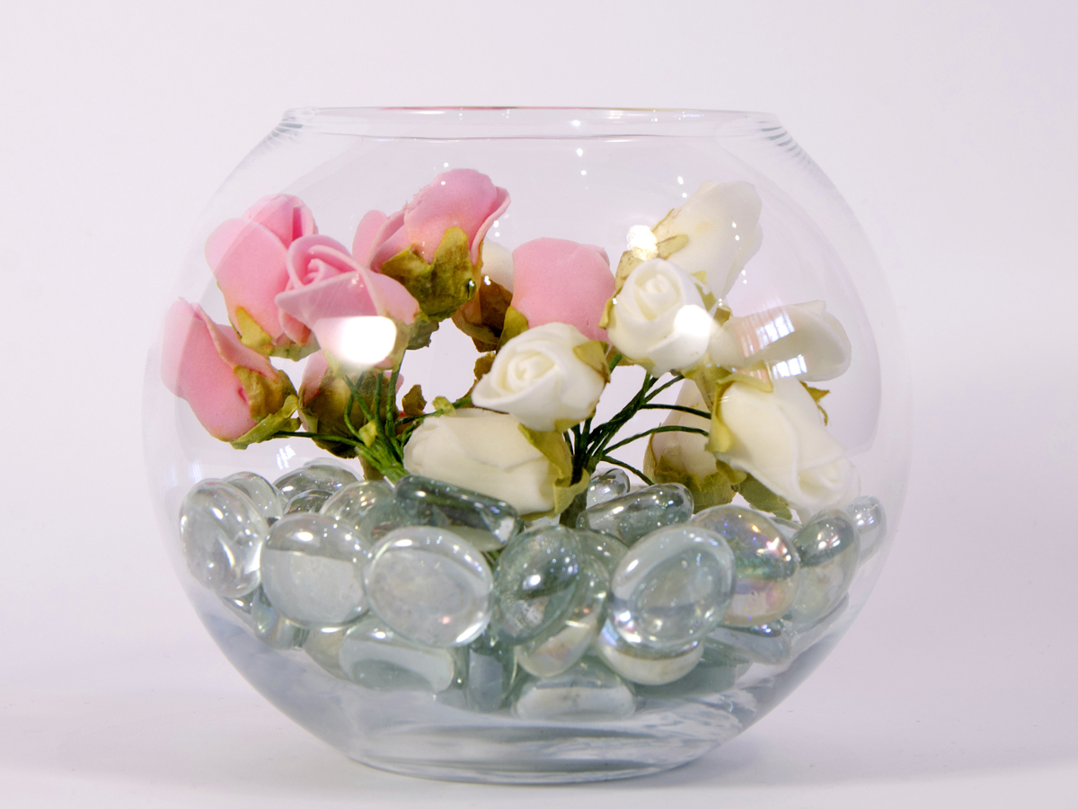 Crystal Gems used in a glass bowl with white and pink roses